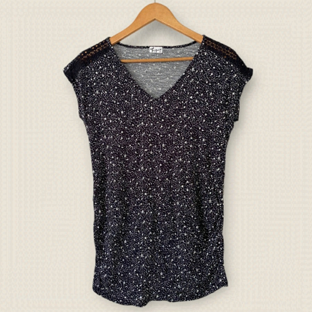 Thyme Maternity Black Speckled Short Sleeve V-Neck Tee